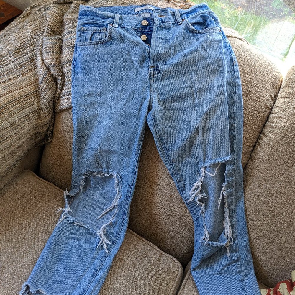 Frayed + Destroyed Forever 21 Jeans, Loose Fit - 26